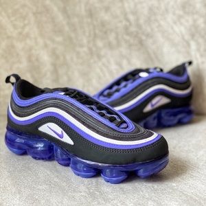 Nike Women's Black and Purple Athletic Shoes